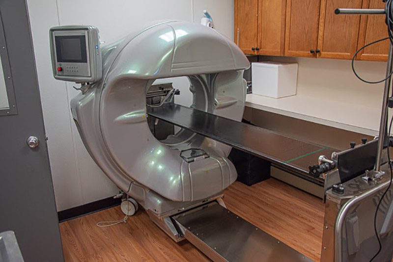 CT Imaging machine in a veterinarian's clinic.